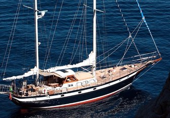 Augustine Yacht Charter in Central America