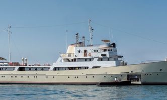 La Sultana yacht charter Bulyard Motor Yacht